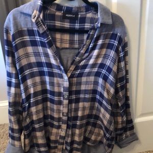 4s13nna plaid button down